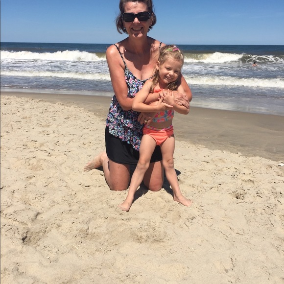 Meet your Posher, Debra - Picture 4 of 4